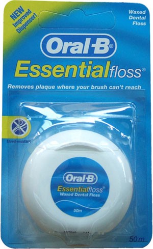 Oral-B Essential Floss Κερωμένο Οδοντικό Νήμα με Γεύση Μέντα 50m